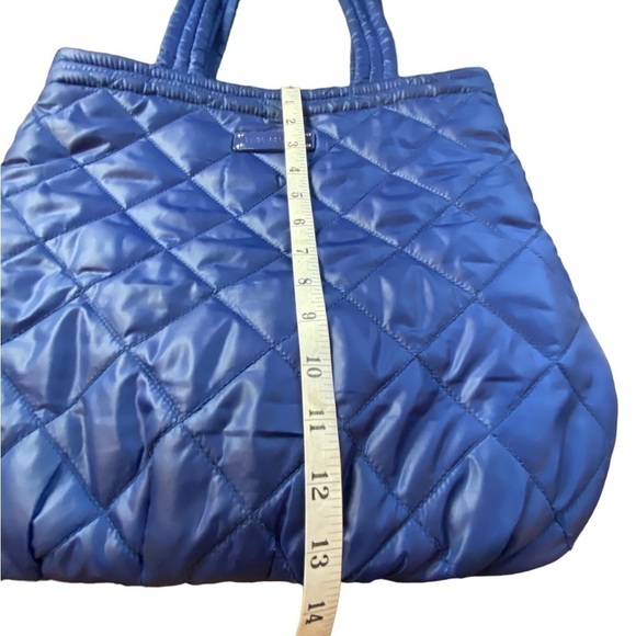 Vera Bradley Puffer Reversible Tote in Venitian Paisley Navy - Picture 4 of 14